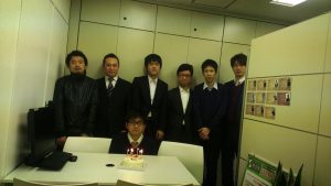 東京渋谷事務所にて、倉本さんのお誕生日会