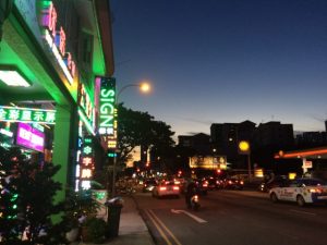 シンガポール　ローカルの町　夜の雰囲気